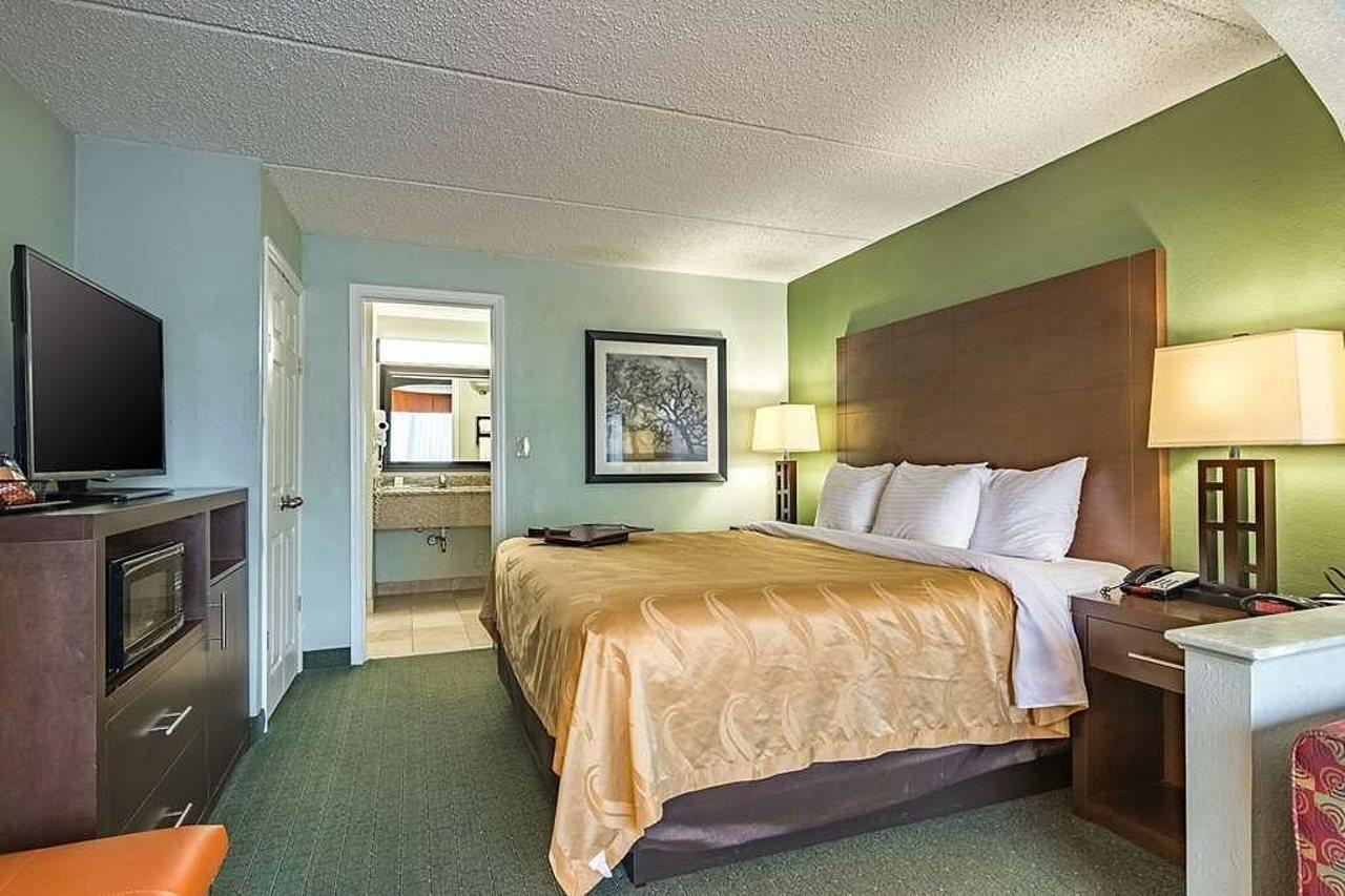 Inn Quality Near Benning 2*